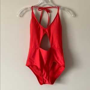 EXPRESS Cut Out One Piece Swimsuit 🍒